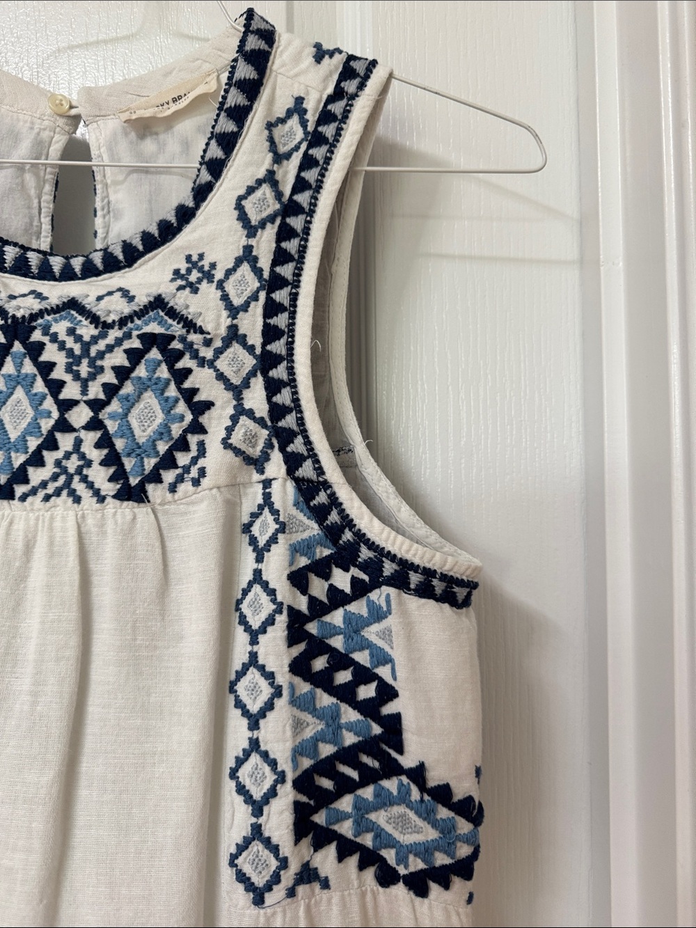 Lucky Brand White Top with Navy Geometric Embroidery - Picture 5 of 10